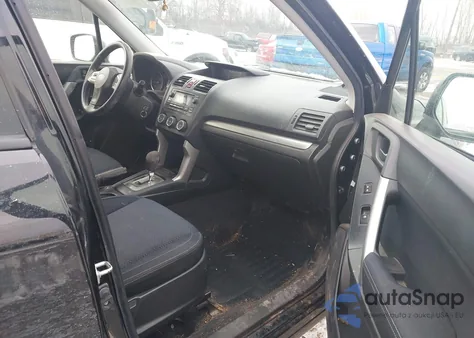 2015 Subaru Forester 2.5I Premium z USA, uszkodzony, nr VIN JF2SJADC2FH596451